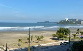 Apartamento Frente à Praia Santos II
